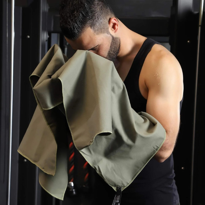 Rainleaf Microfiber Towel Perfect Travel & Gym & Camping Towel. Quick Dry - Super Absorbent - Ultra Compact - Lightweight
